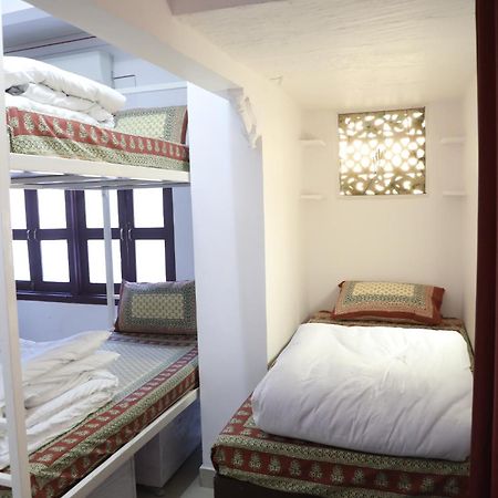 The Mama Hotel - Rooms And Dormitory อุเดเปอร์ ภายนอก รูปภาพ