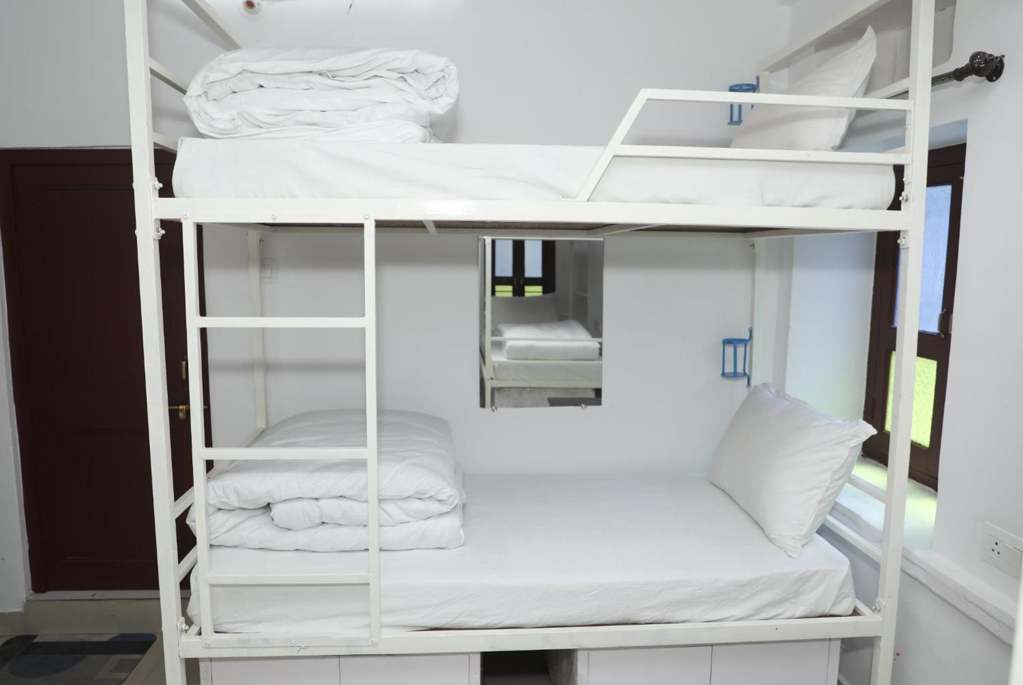 The Mama Hotel - Rooms And Dormitory อุเดเปอร์ ภายนอก รูปภาพ