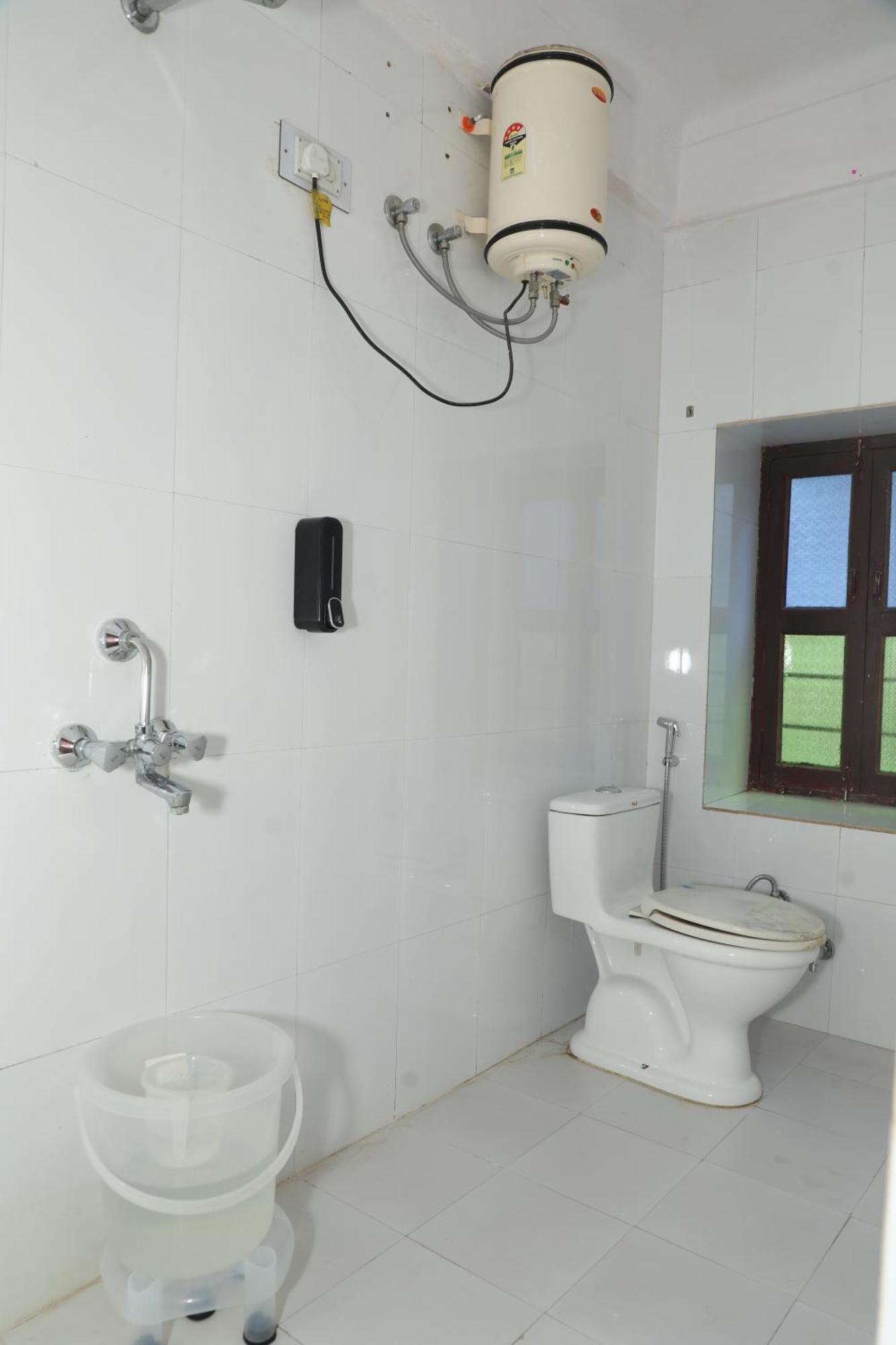 The Mama Hotel - Rooms And Dormitory อุเดเปอร์ ภายนอก รูปภาพ
