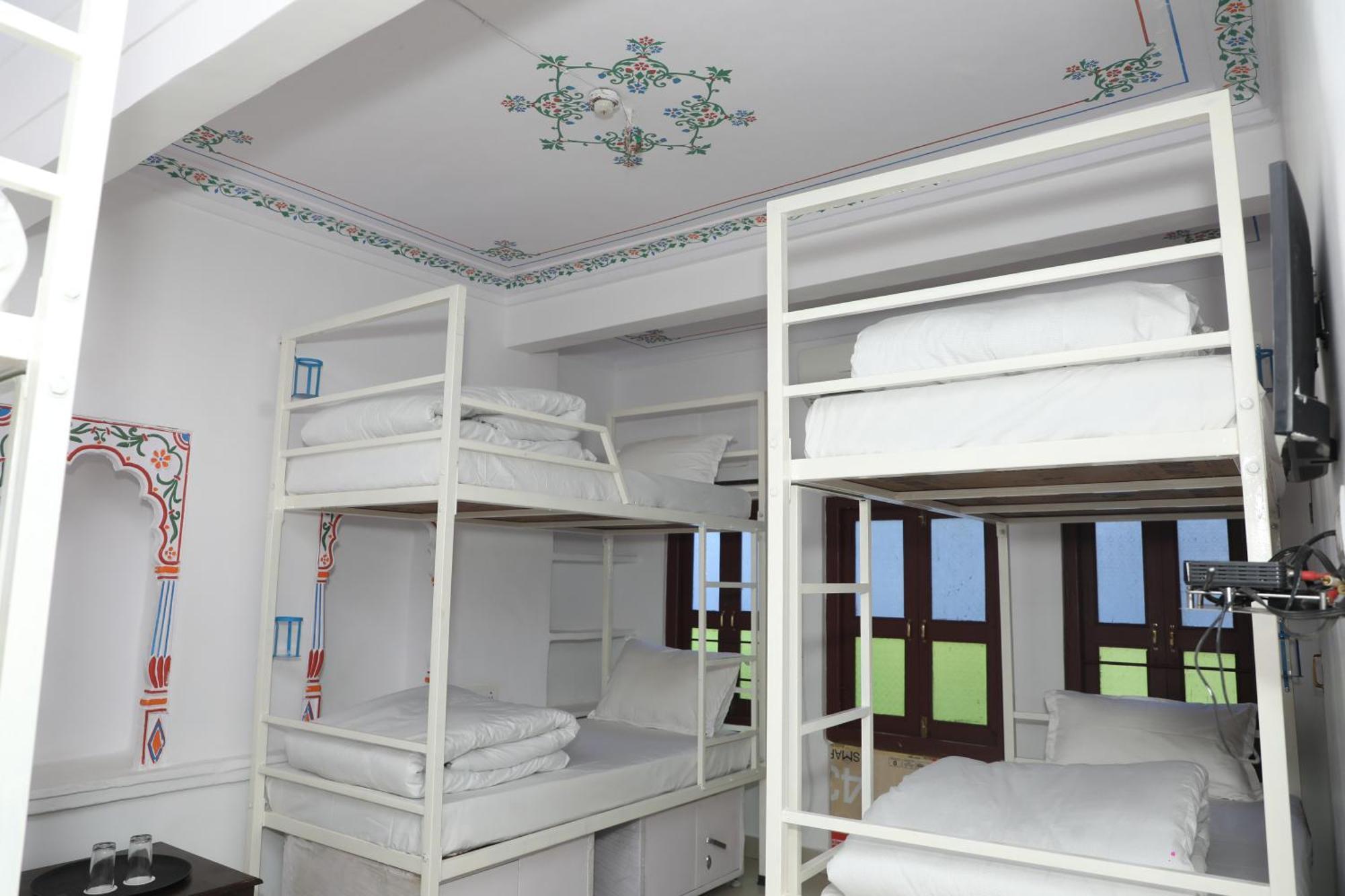 The Mama Hotel - Rooms And Dormitory อุเดเปอร์ ภายนอก รูปภาพ