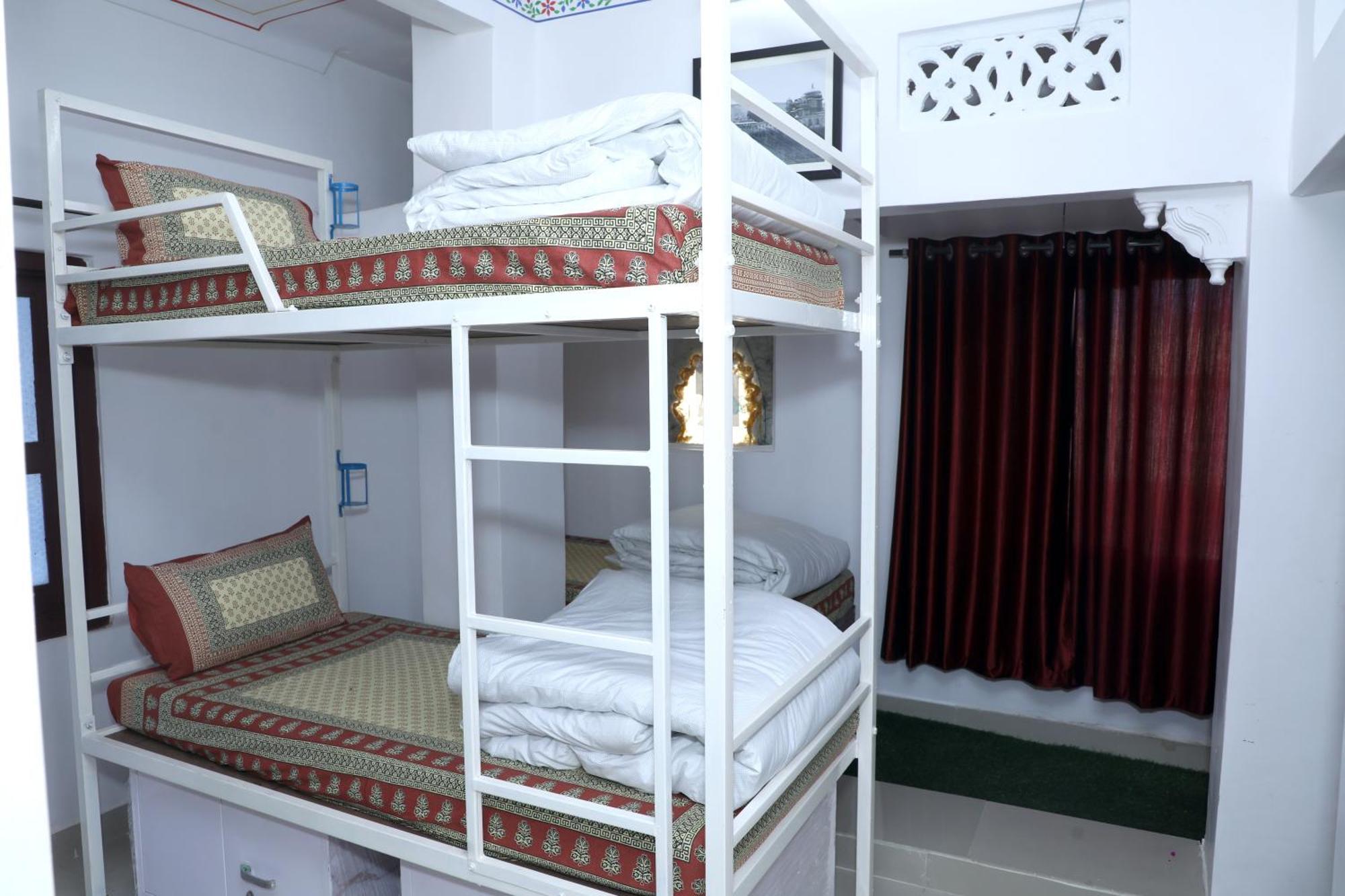 The Mama Hotel - Rooms And Dormitory อุเดเปอร์ ภายนอก รูปภาพ